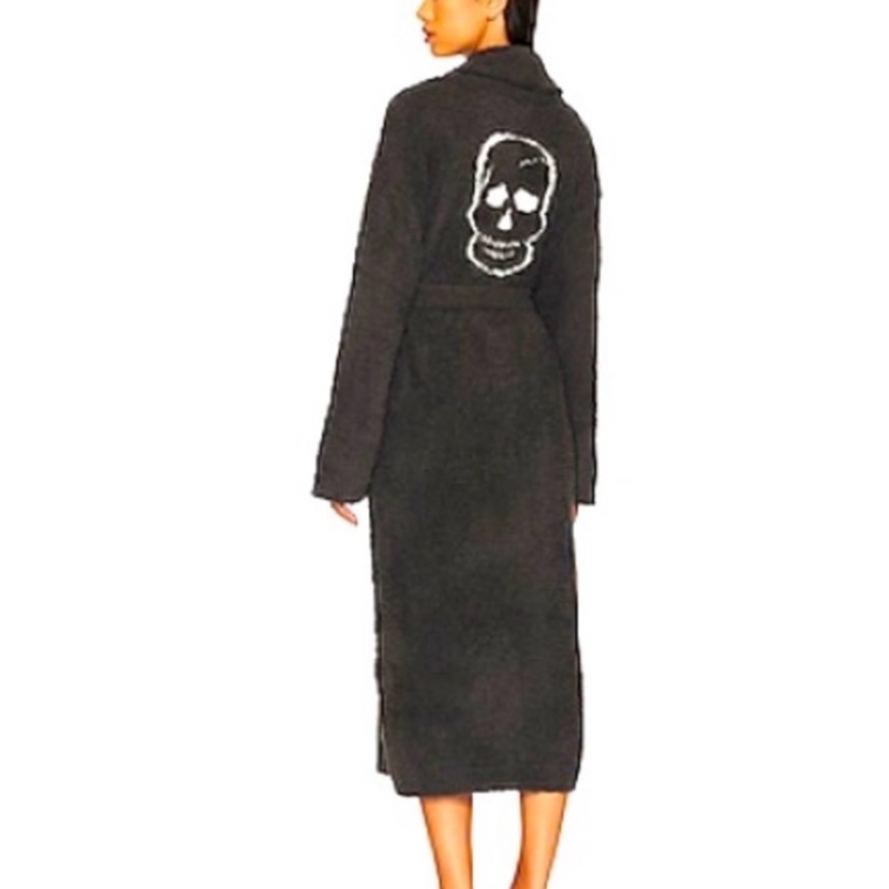 Barefoot Dreams skull robe 💀